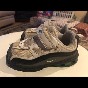 Nike REAX Toddler White/Gray /Black Sneakers SZ 7C